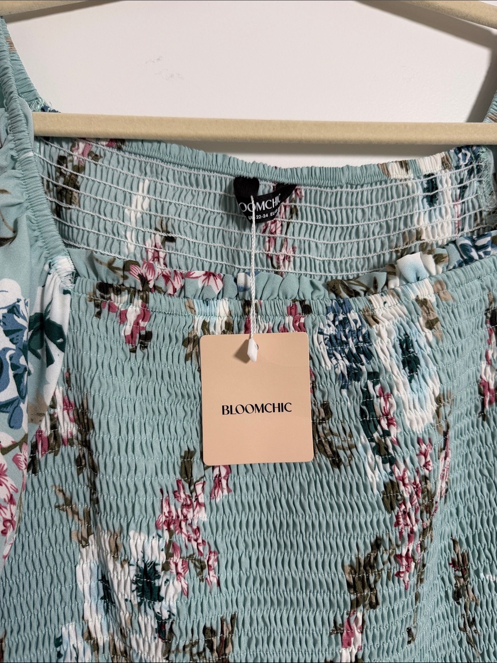 BloomChic Mint Green Floral Maxi Dress with Smocked Bodice Size 18 20 - Picture 2 of 3